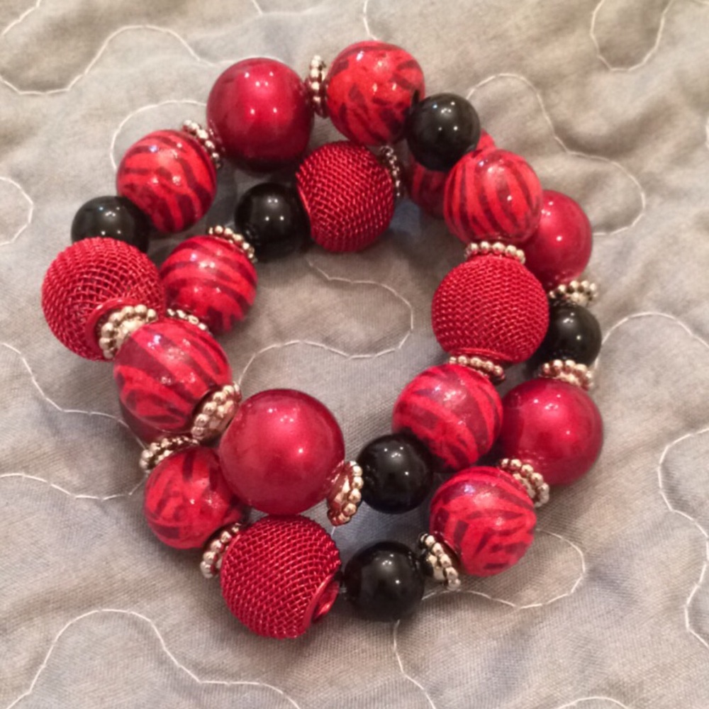 Red and black zebra print large bead bracelet set
